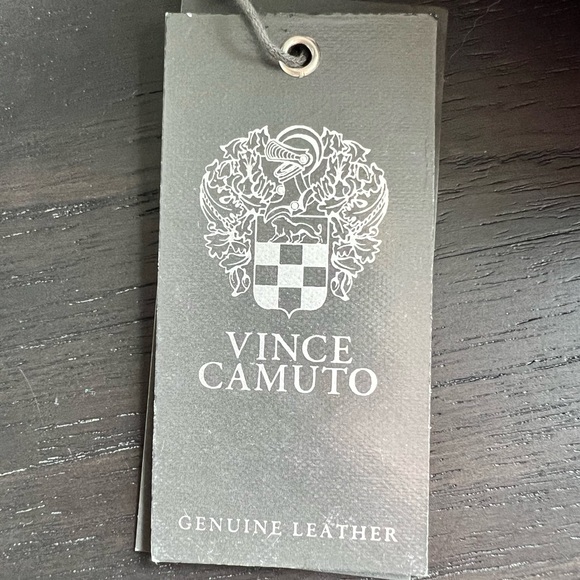 NWT VINCE CAMUTO
Pink Leather Theon Quilted Flap 2 in 1 Crossbody & Shoulder Bag - Picture 12 of 13